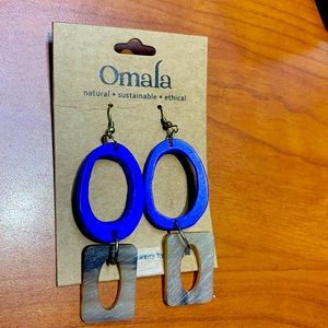 Blue and beige earrings